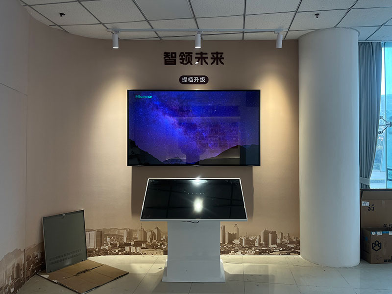 齊魯軟件園信息技術(shù)博物館應(yīng)用柯華達(dá)廣告機(jī)觸控一體機(jī)